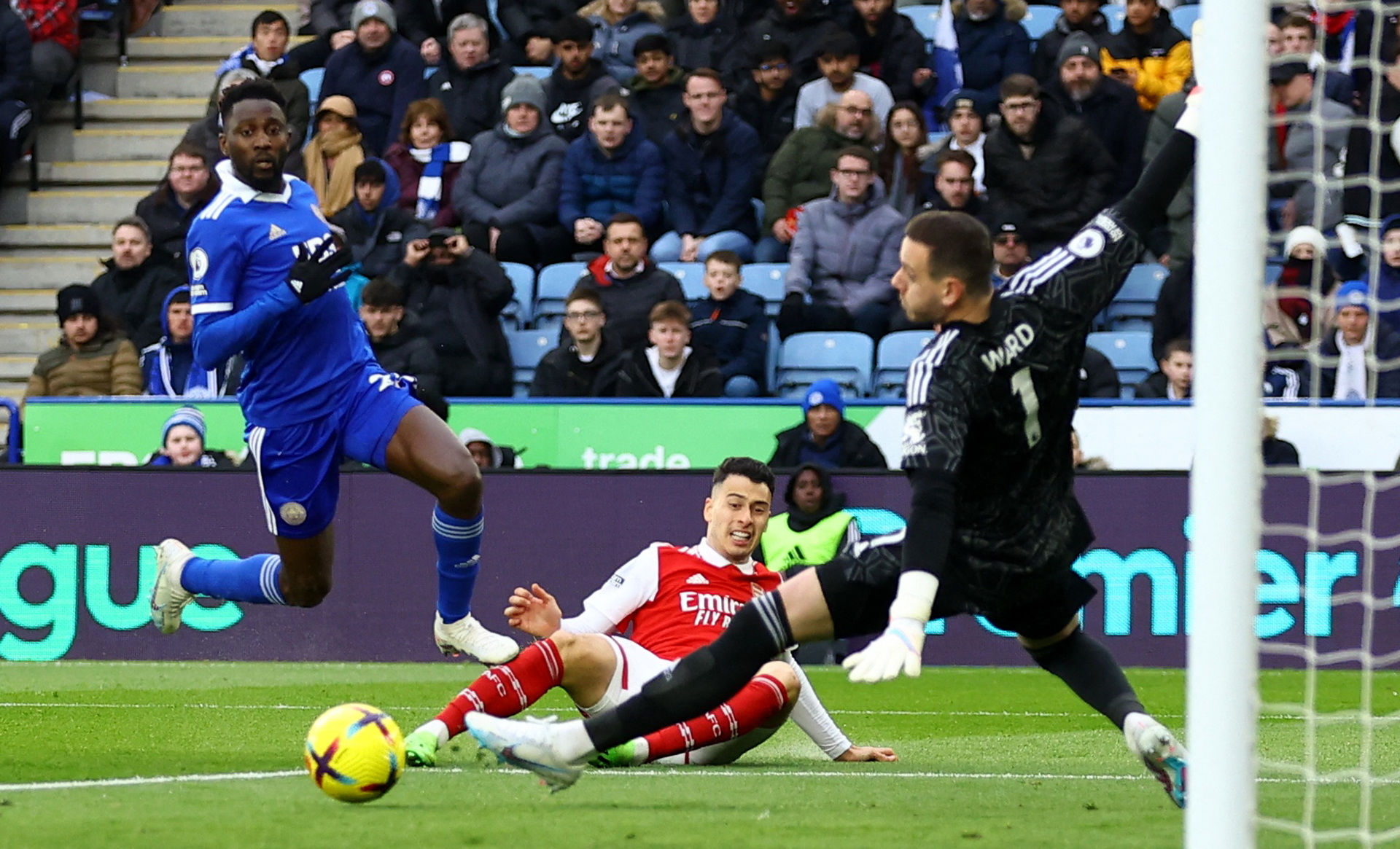 示出他们无 示出他们无