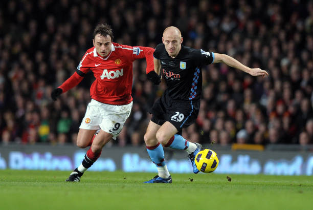 而他從不輕 而他從不輕