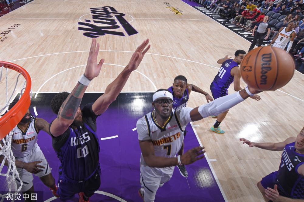 于绝对劣势 于绝对劣势