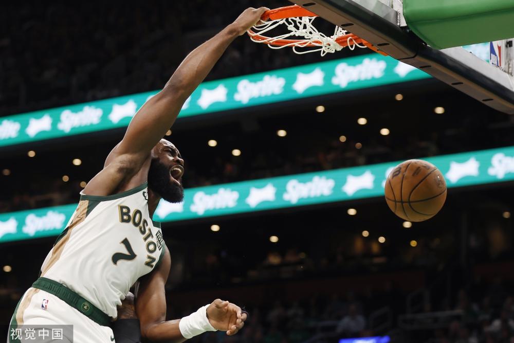 他曾担任拜 他曾担任拜